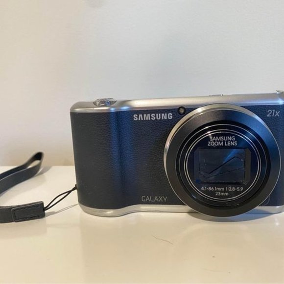 Samsung Digital Camera + Tablet - Picture 2 of 2